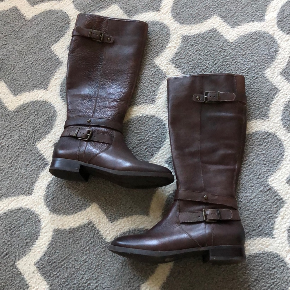 Arturo Chiang brown leather boots